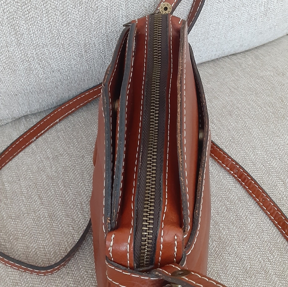 Patricia Nash Elegant English Tan Leather Crossbody Bag - Picture 4 of 14